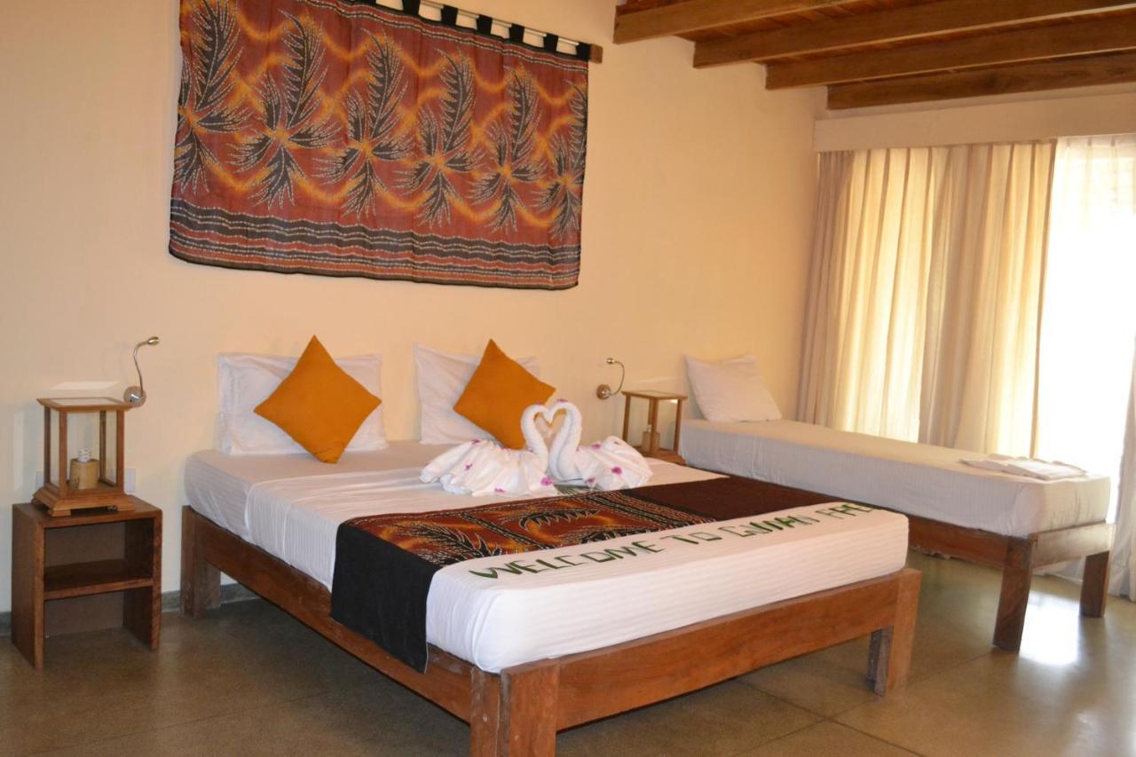 Giman Free Beach Resort Passikudah Esterno foto