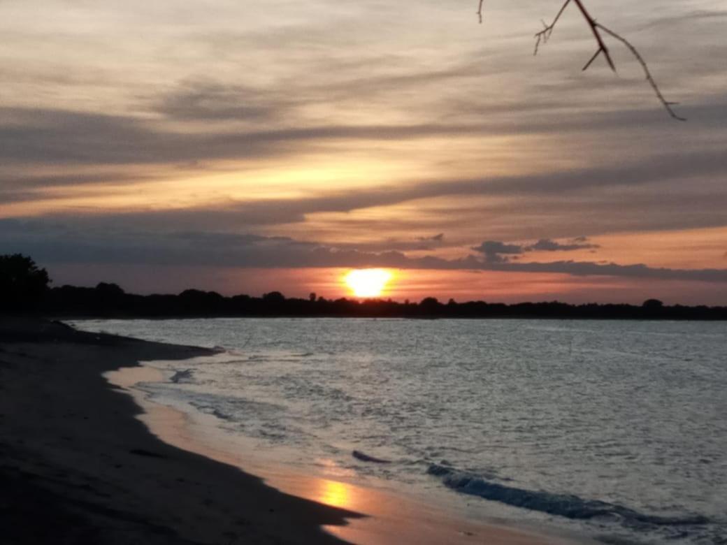 Giman Free Beach Resort Passikudah Esterno foto