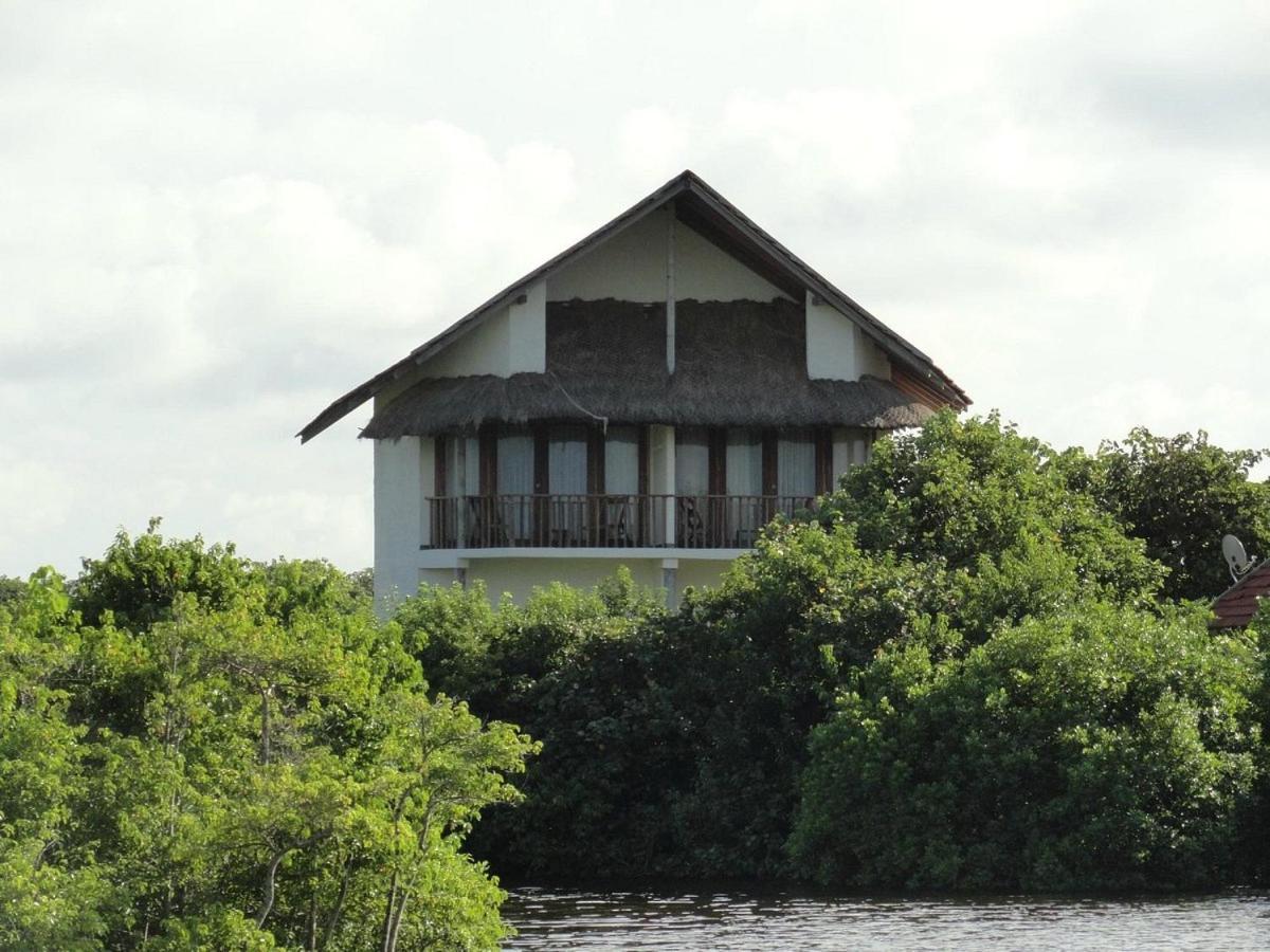 Giman Free Beach Resort Passikudah Esterno foto