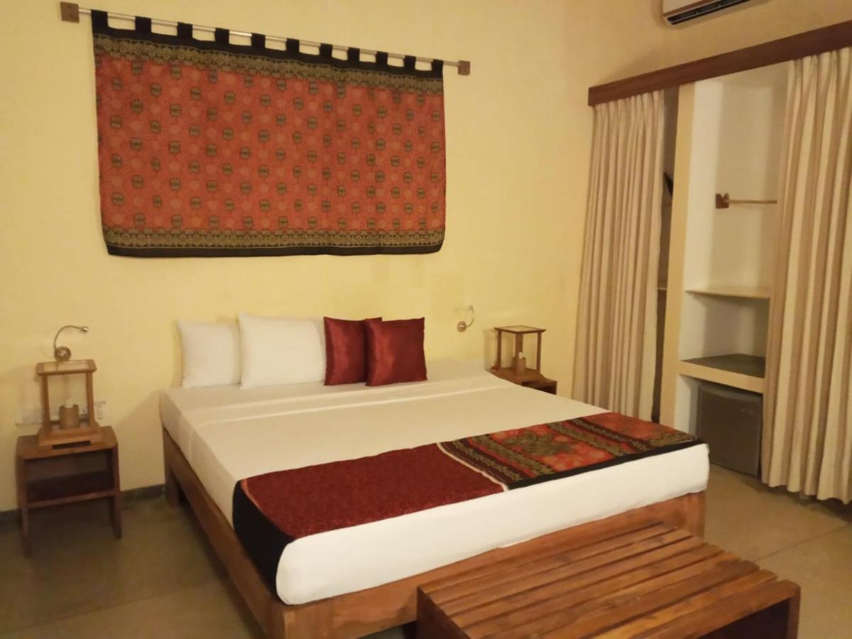 Giman Free Beach Resort Passikudah Esterno foto