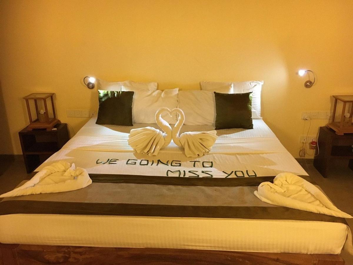 Giman Free Beach Resort Passikudah Esterno foto