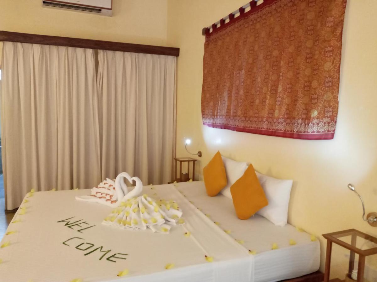 Giman Free Beach Resort Passikudah Esterno foto
