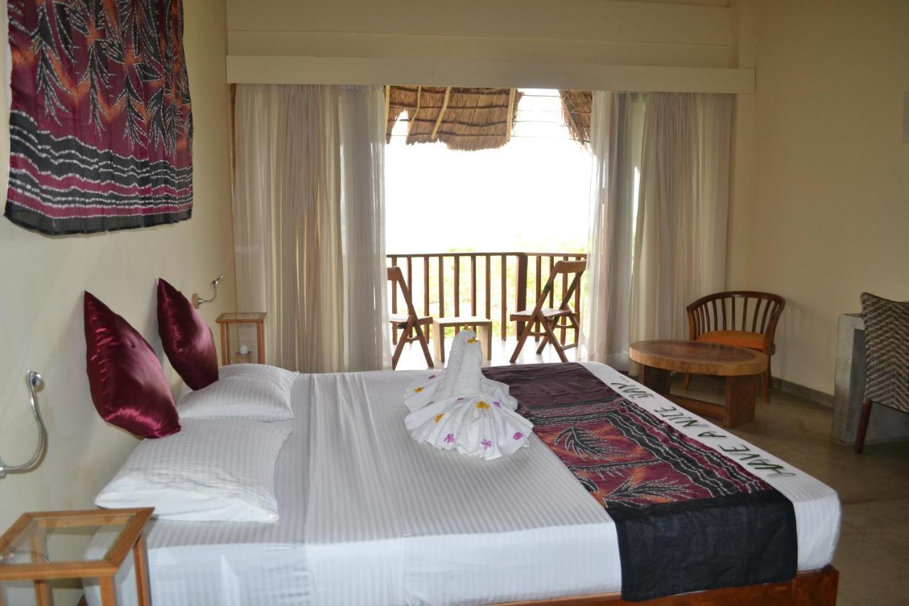 Giman Free Beach Resort Passikudah Esterno foto