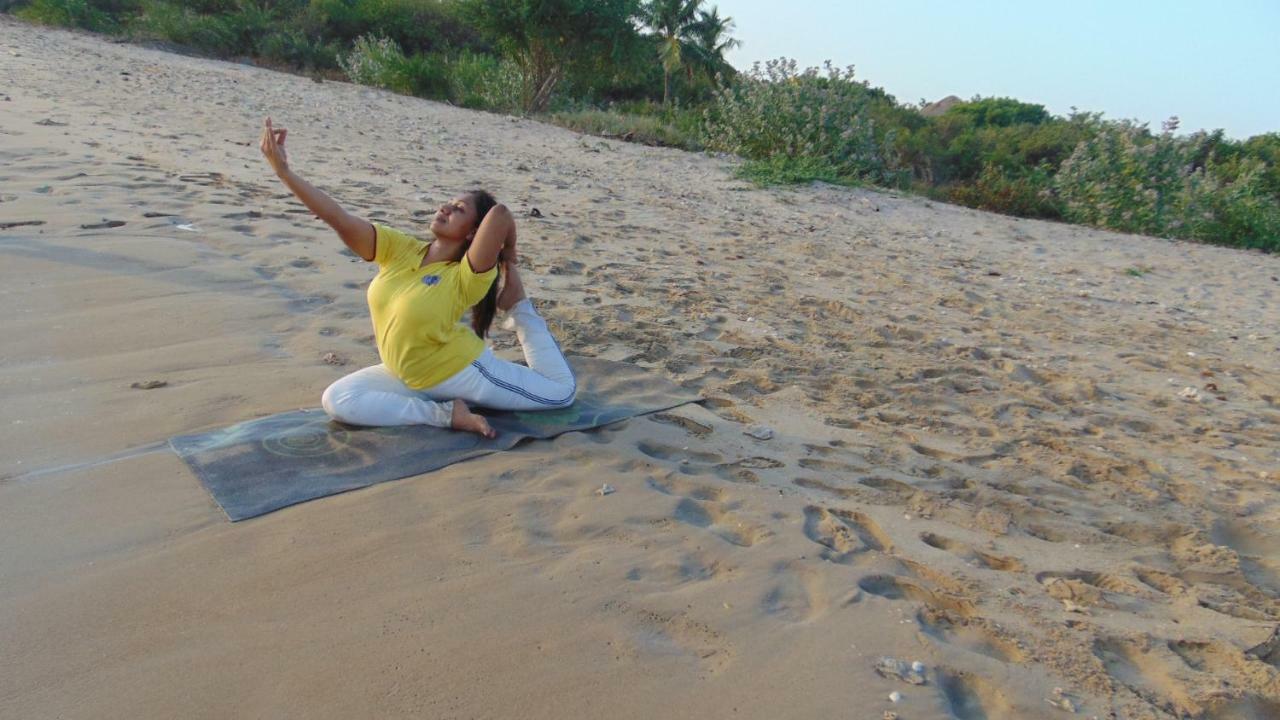 Giman Free Beach Resort Passikudah Esterno foto