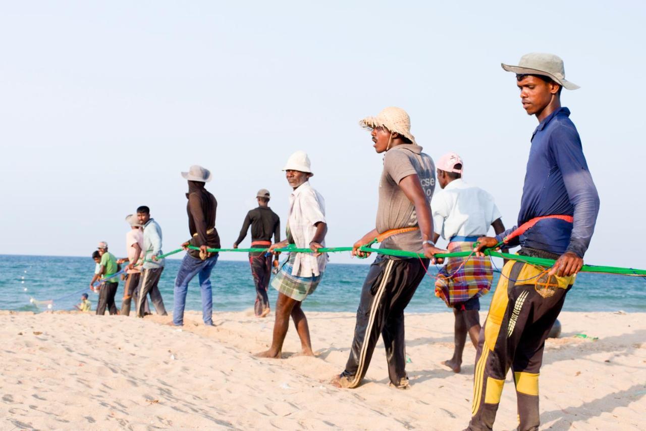 Giman Free Beach Resort Passikudah Esterno foto